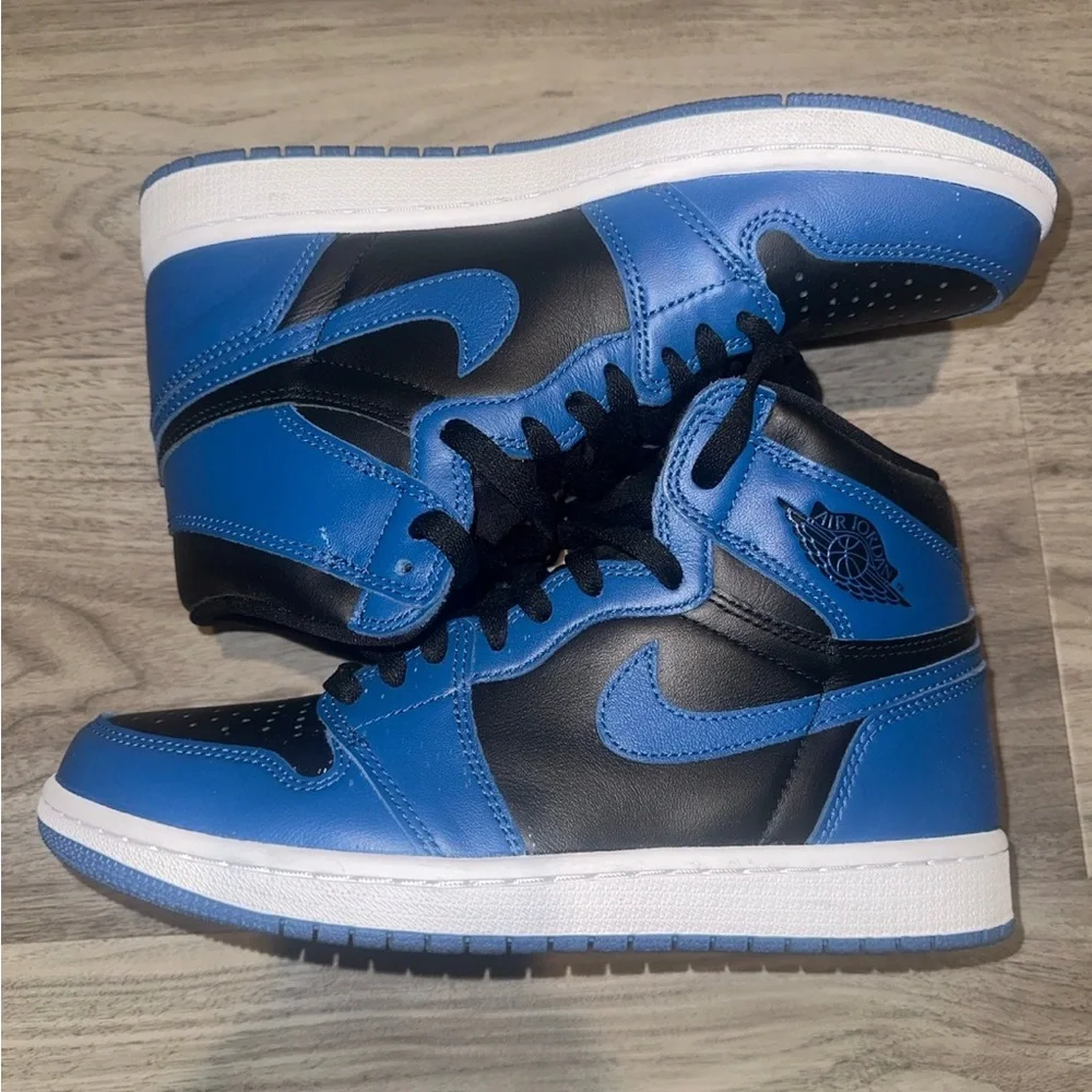 Air Jordan Retro High Sneaker